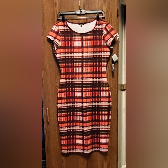 Dress - Picture 5 of 5